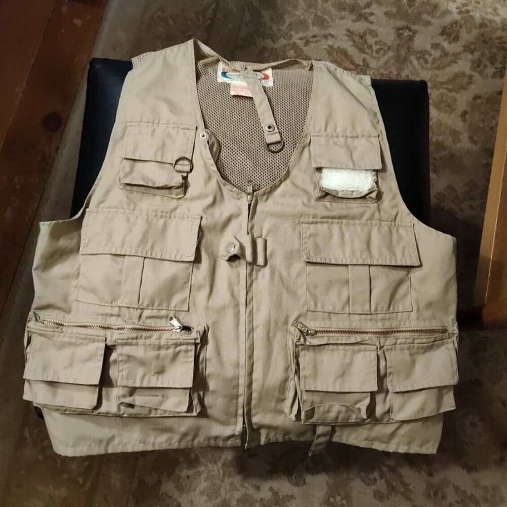 Vintage World Famous Fishing Vest Korea Sz S Tonnes Of Pockets